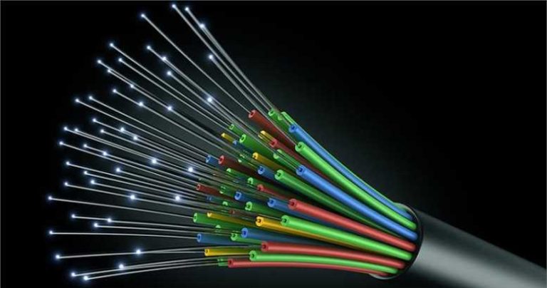 Fiber altyapı, farklı adımlarla, daha fazla gecikmeden genişletilmeli