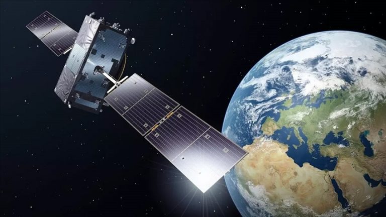 Uydular Üzerinden Haberleşmeye Talep Patlaması: Abone Sayıları ve Gelirler Fırladı!
